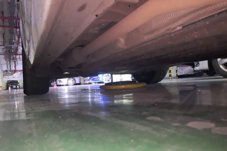 Used Li Auto L6 2024 Pro Model Chassis Front Right
