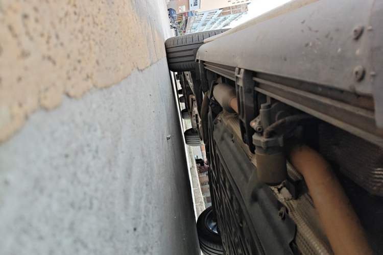 Used Li Auto L6 2024 Pro Model Chassis Front Right