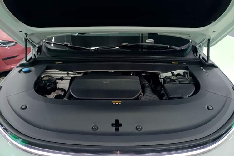 Used Li Auto L6 2024 Pro Model Engine Bay