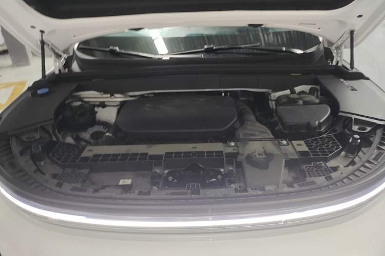 Used Li Auto L6 2024 Pro Model Engine Bay