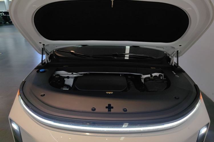 Used Li Auto L6 2024 Pro Model Engine Bay