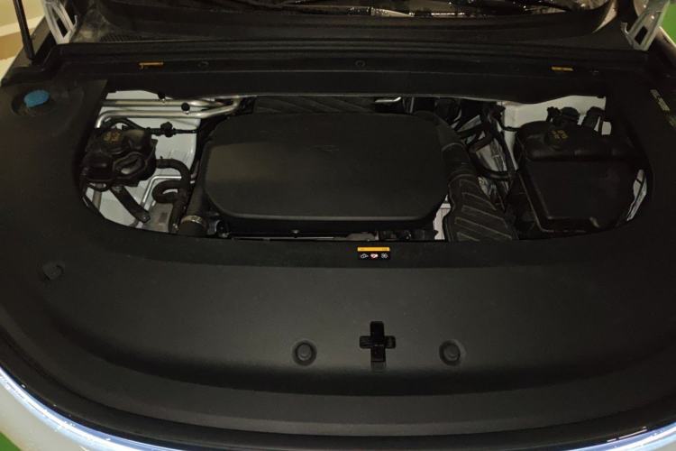 Used Li Auto L6 2024 Pro Model Engine Bay