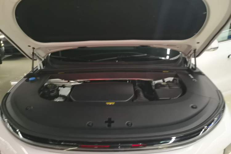 Used Li Auto L6 2024 Pro Model Engine Bay