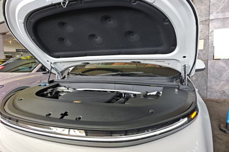 Used Li Auto L6 2024 Max Engine Bay