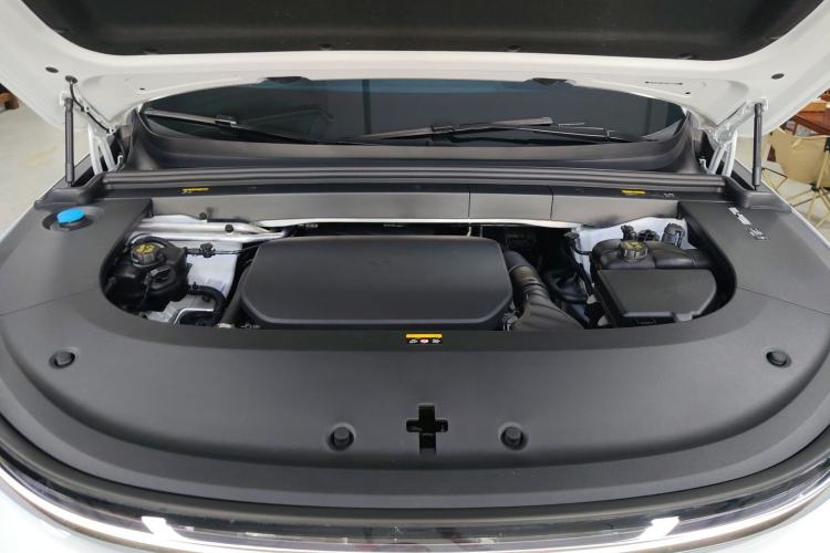 Used Li Auto L6 2024 Pro Model Engine Bay