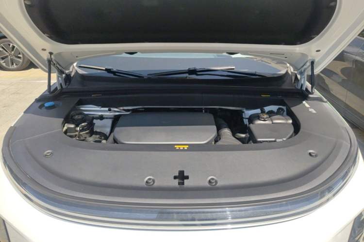 Used Li Auto L6 2024 Max Engine Bay