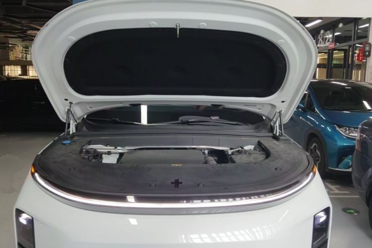 Used Li Auto L6 2024 Pro Model Engine Bay