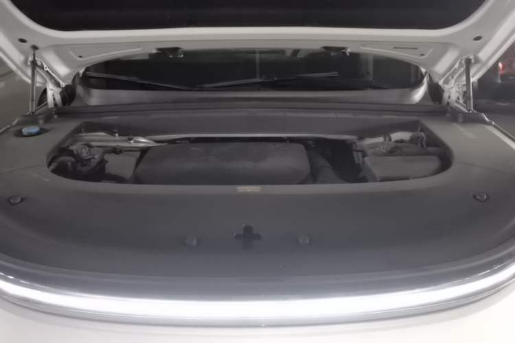 Used Li Auto L6 2024 Max Engine Bay