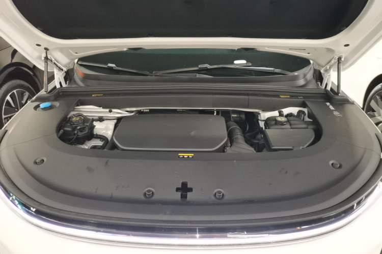 Used Li Auto L6 2024 Pro Model Engine Bay