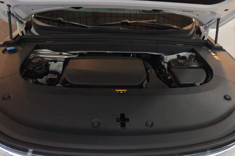 Used Li Auto L6 2024 Max Engine Bay