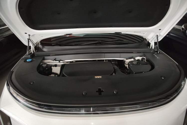 Used Li Auto L6 2024 Pro Model Engine Bay