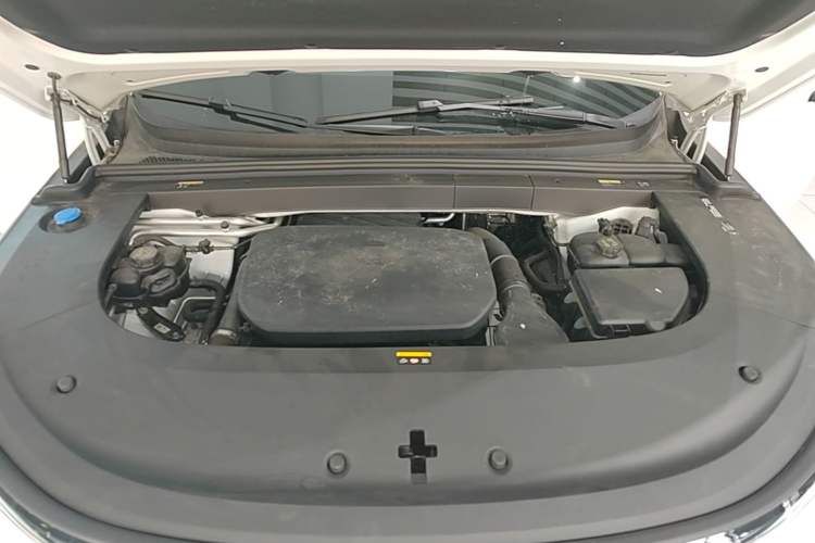 Used Li Auto L6 2024 Pro Model Engine Bay