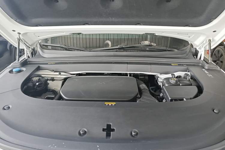 Used Li Auto L6 2024 Pro Model Engine Bay