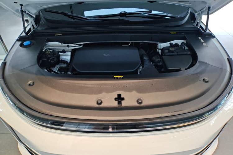 Used Li Auto L6 2024 Pro Model Engine Bay