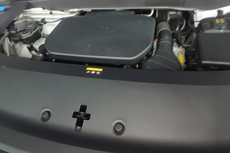 Used Li Auto L6 2024 Pro Model Engine Bay