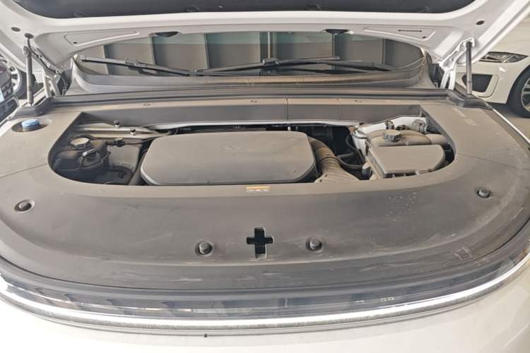 Used Li Auto L6 2024 Pro Model Engine Bay