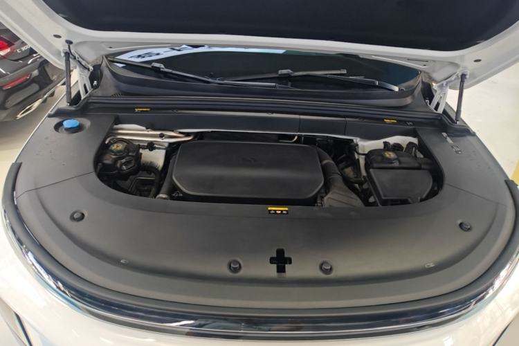 Used Li Auto L6 2024 Pro Model Engine Bay