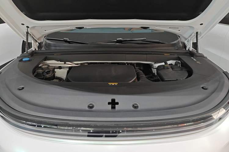 Used Li Auto L6 2024 Pro Model Engine Bay