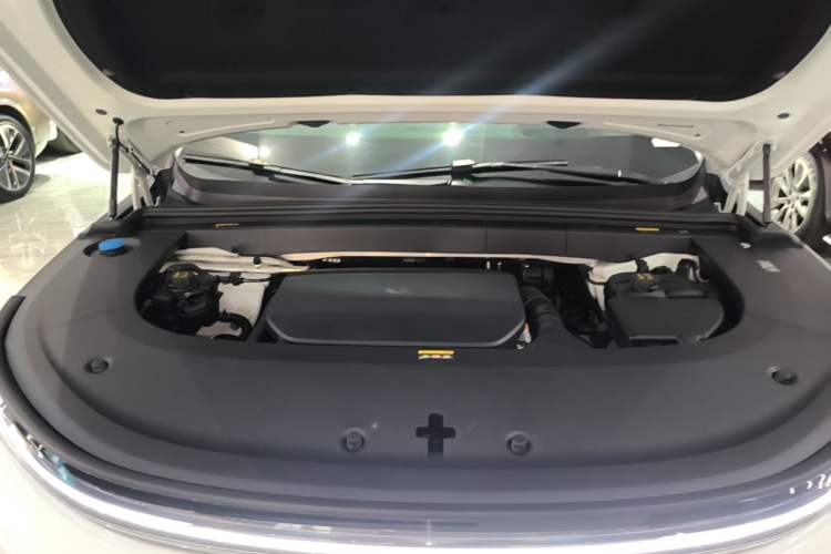Used Li Auto L6 2024 Max Engine Bay