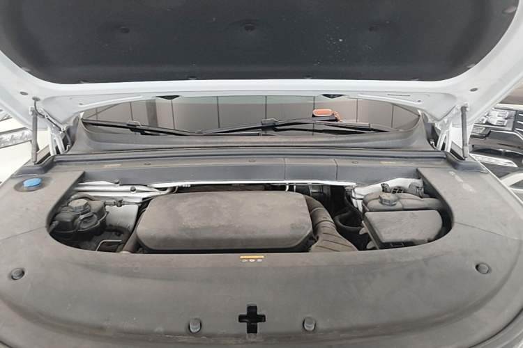 Used Li Auto L6 2024 Pro Model Engine Bay
