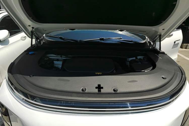 Used Li Auto L6 2024 Pro Model Engine Bay