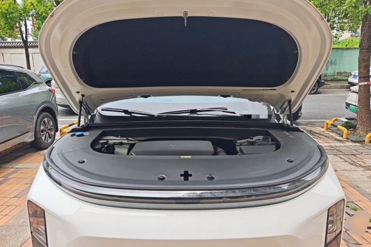 Used Li Auto L6 2024 Pro Model Engine Bay
