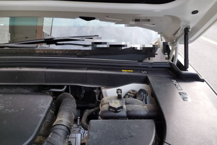 Used Li Auto L6 2024 Pro Model Engine Bay Left