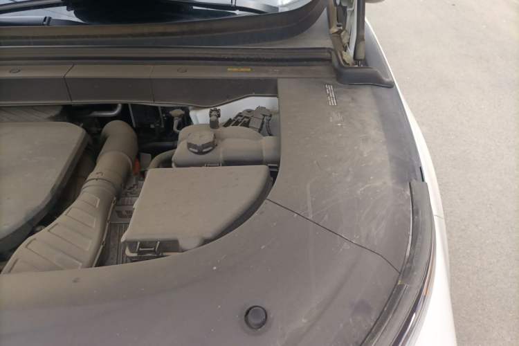 Used Li Auto L6 2024 Pro Model Engine Bay Left