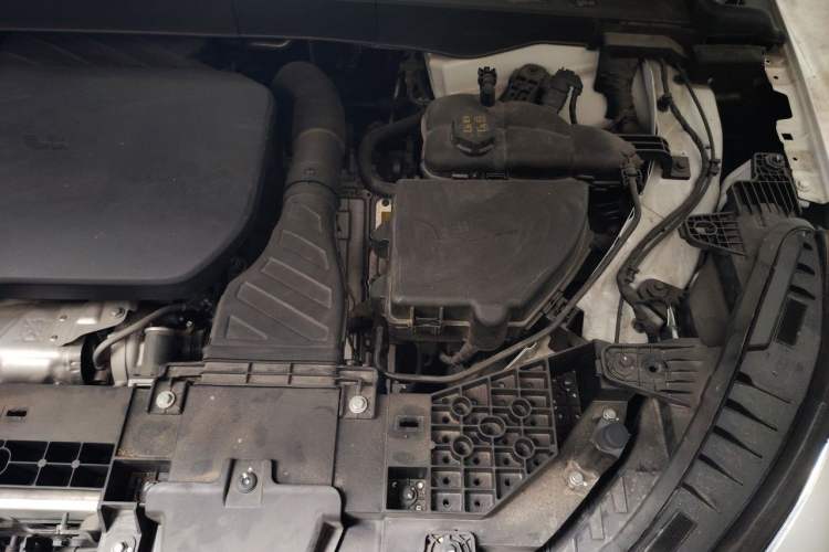 Used Li Auto L6 2024 Pro Model Engine Bay Left