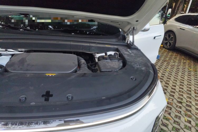Used Li Auto L6 2024 Pro Model Engine Bay Left
