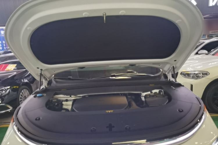 Used Li Auto L6 2024 Pro Model Engine Bay