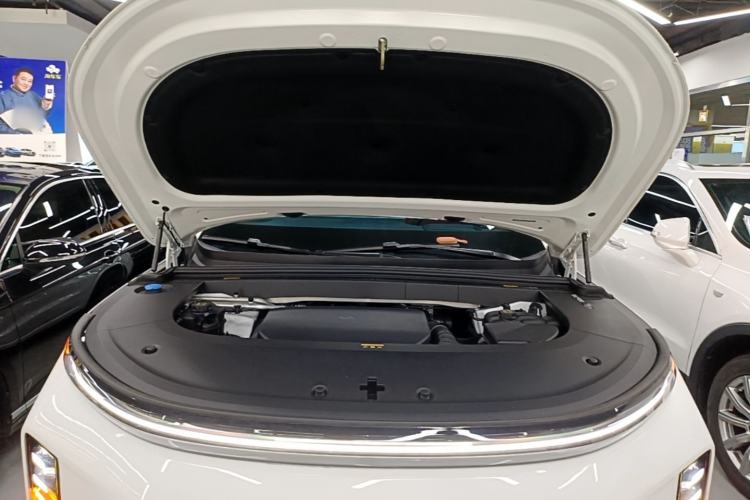 Used Li Auto L6 2024 Pro Model Engine Bay