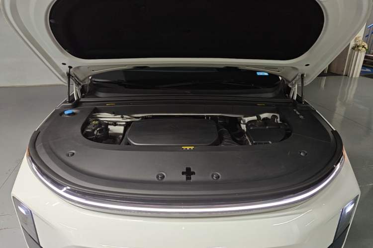 Used Li Auto L6 2024 Pro Model Engine Bay