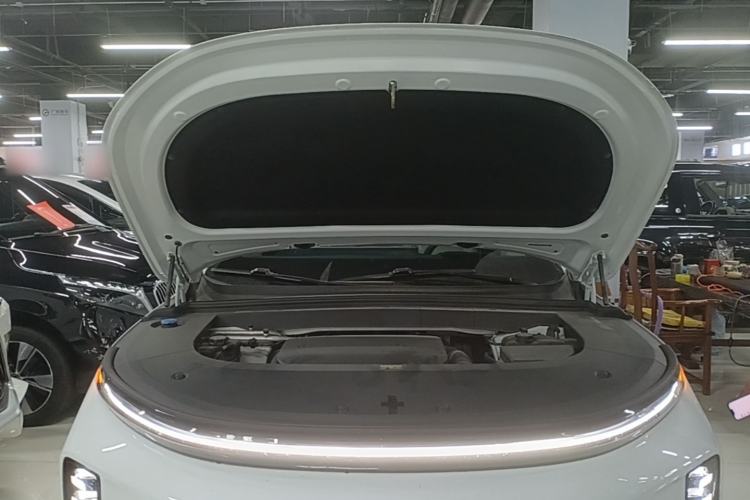 Used Li Auto L6 2024 Pro Model Engine Bay