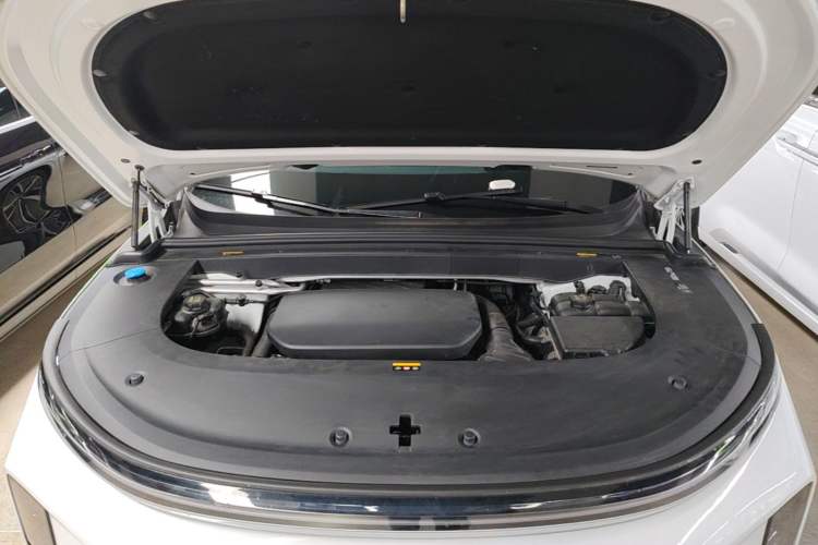 Used Li Auto L6 2024 Pro Model Engine Bay