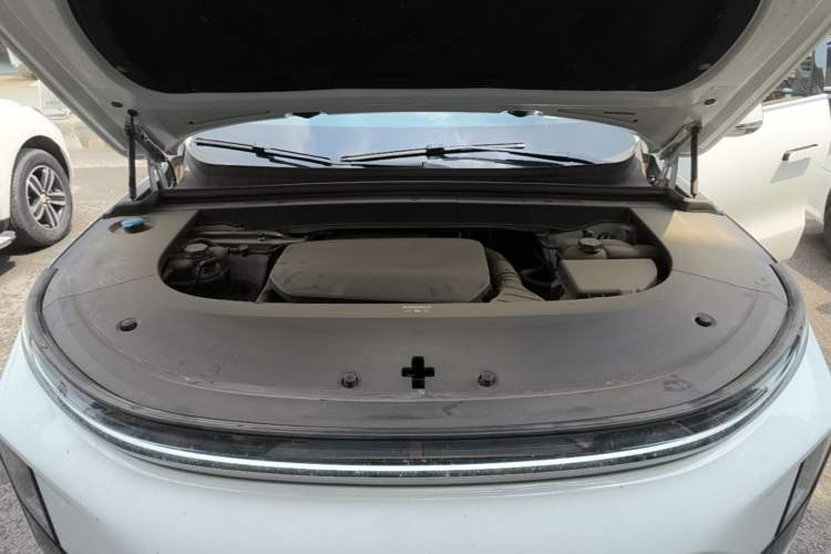 Used Li Auto L6 2024 Pro Model Engine Bay