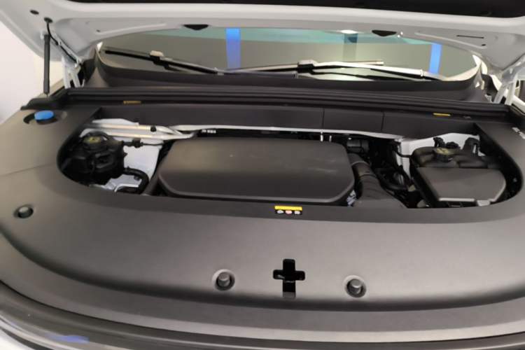 Used Li Auto L6 2024 Max Engine Bay