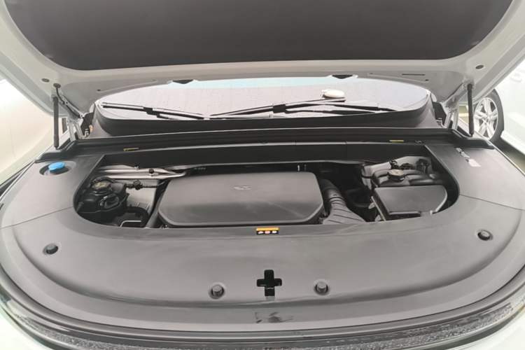 Used Li Auto L6 2024 Pro Model Engine Bay