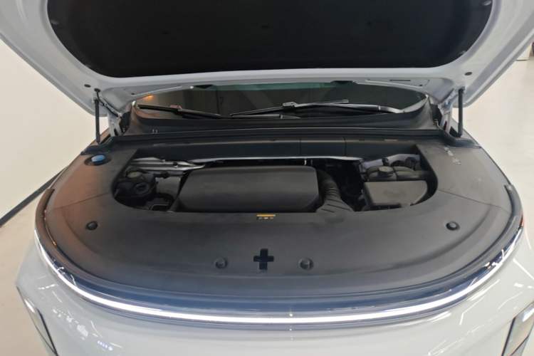 Used Li Auto L6 2024 Pro Model Engine Bay