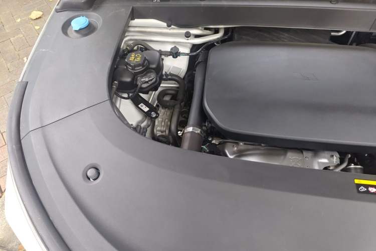 Used Li Auto L6 2024 Pro Model Engine Bay Right