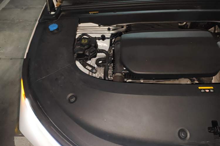 Used Li Auto L6 2024 Pro Model Engine Bay Right