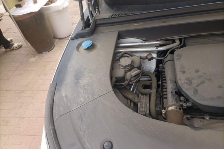 Used Li Auto L6 2024 Pro Model Engine Bay Right