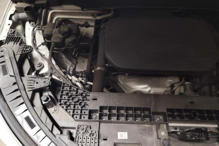 Used Li Auto L6 2024 Pro Model Engine Bay Right
