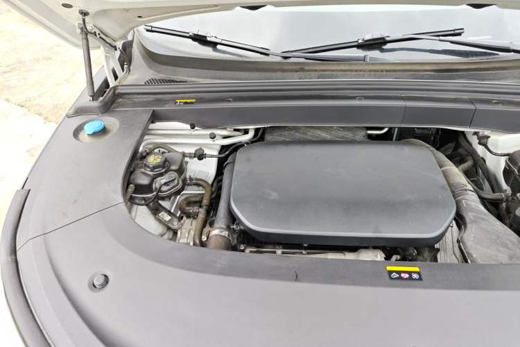 Used Li Auto L6 2024 Pro Model Engine Bay Right