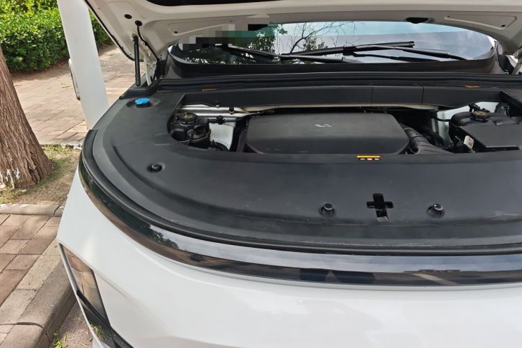 Used Li Auto L6 2024 Pro Model Engine Bay Right