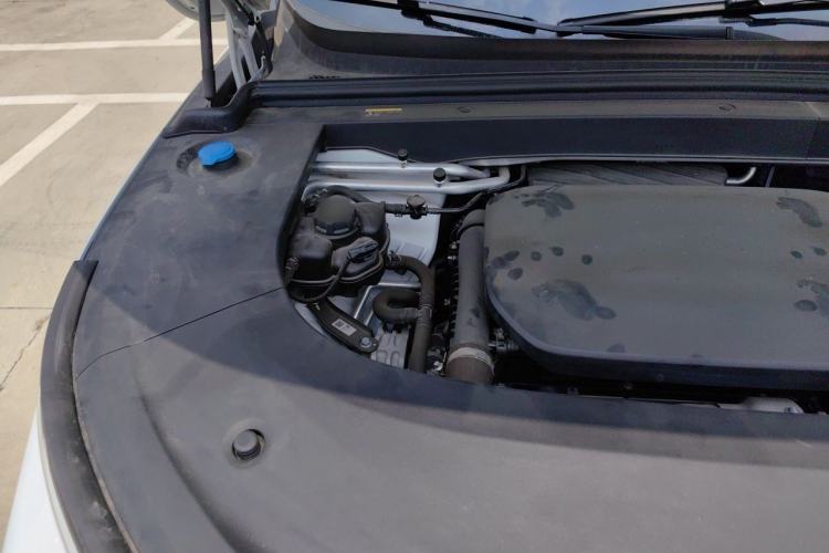 Used Li Auto L6 2024 Pro Model Engine Bay Right