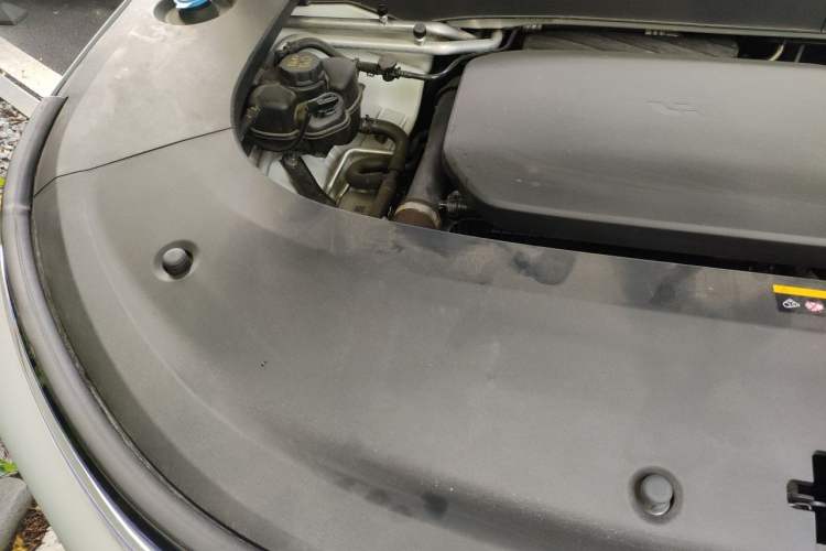 Used Li Auto L6 2024 Pro Model Engine Bay Right