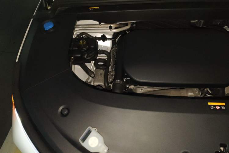 Used Li Auto L6 2024 Max Engine Bay Right