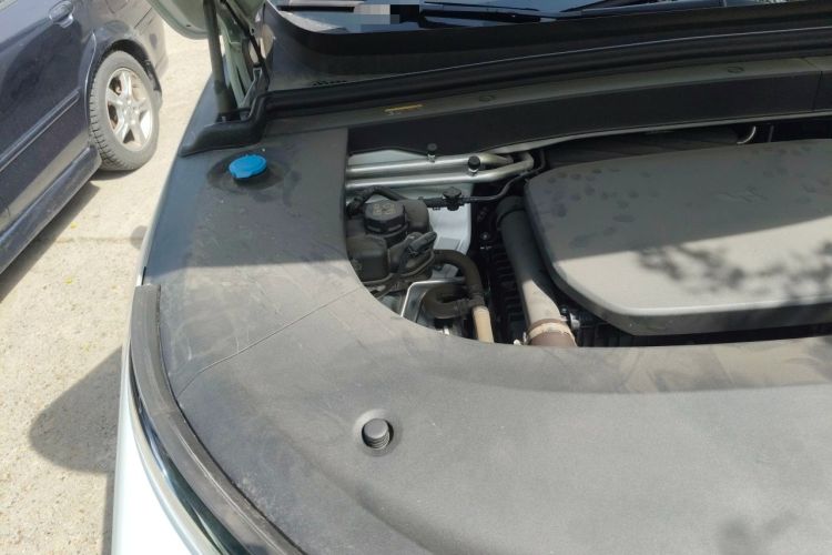 Used Li Auto L6 2024 Pro Model Engine Bay Right