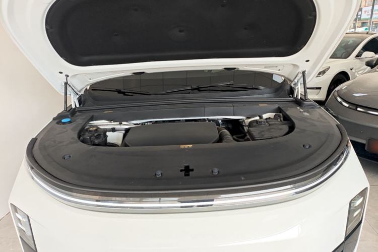 Used Li Auto L6 2024 Max Engine Bay